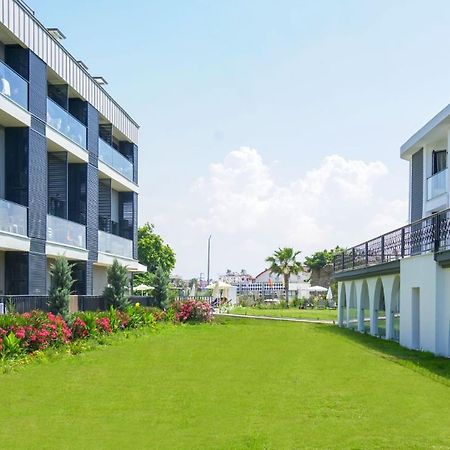 Side Square Hotel Exterior foto